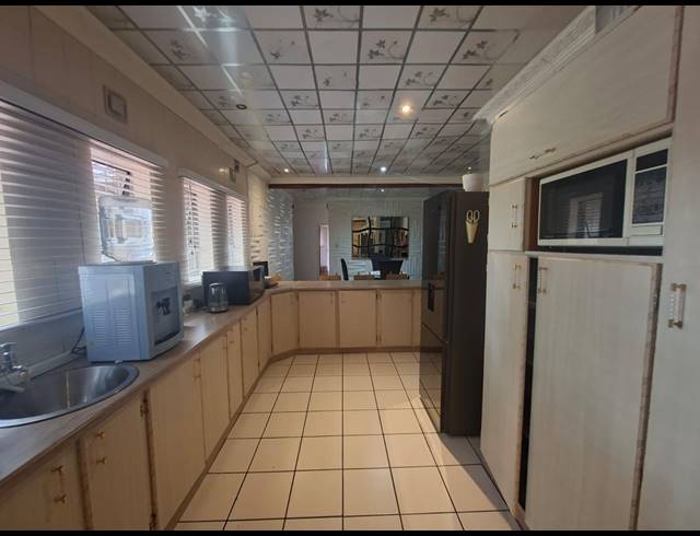 4 BEDROOM HOUSE FOR SALE IN ARCON PARK